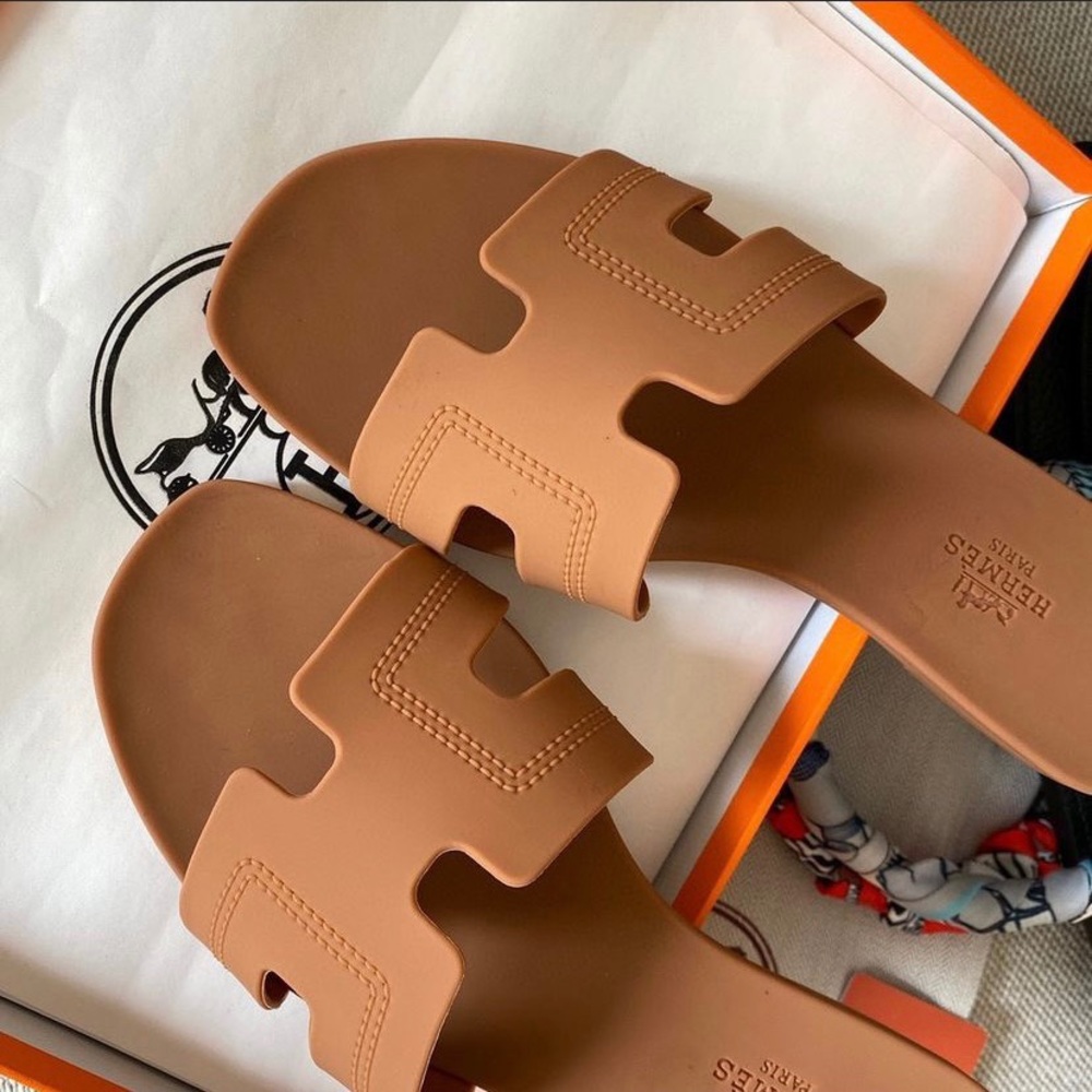 Hermes Oran Rubber Sandal in their classic Beige Doré